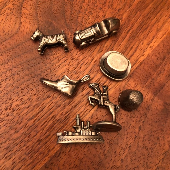 Collectable Monopoly Game in Racing Car Tin - Picture 4 of 6